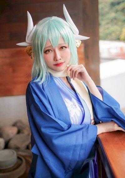 年轻漂亮的女邻居4