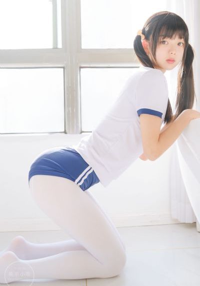 《年轻女教师2》电影
