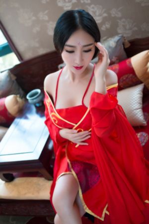 瞧着一家子