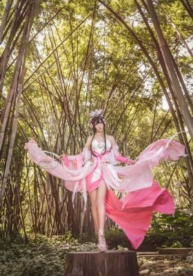 japan白嫩丰满老师xxhd