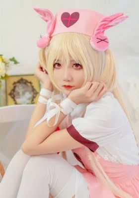 《裙子里面是野兽》