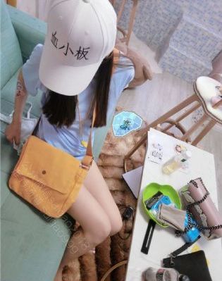 邻居的妻子在线